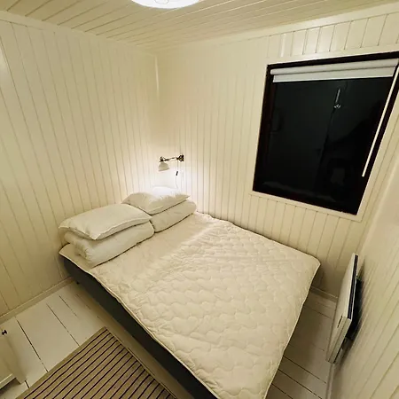 Semesterbostad Charming Near Heatherhill With Jacuzzi Vejby