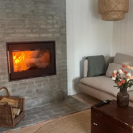 Charming Near Heatherhill With Jacuzzi Semesterbostad